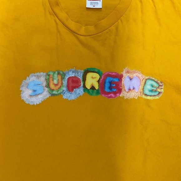 Supreme Graphic Tee - Picture 2 of 4